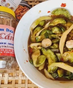 Lọ mắm dưa Dì Cẩn