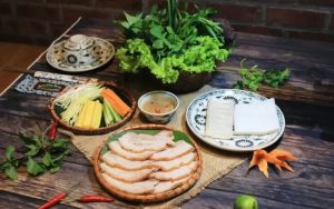 Bánh tráng cuốn thịt 